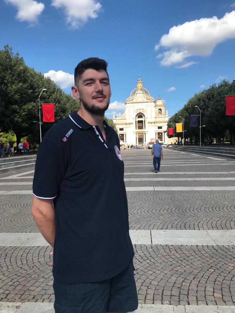 45f5c1cd-cd33-4d0c-a4ed-d1c117e8786d