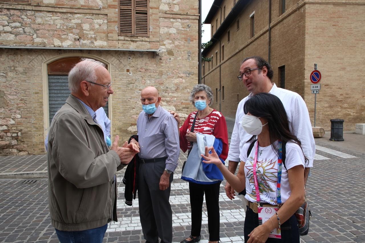 55486BE7-E79D-4D84-ACCC-7AF0EA661A03