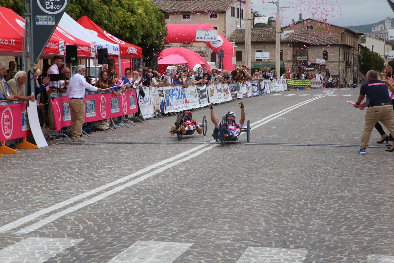 76621085-73DC-43E5-94B8-1F49828730A8