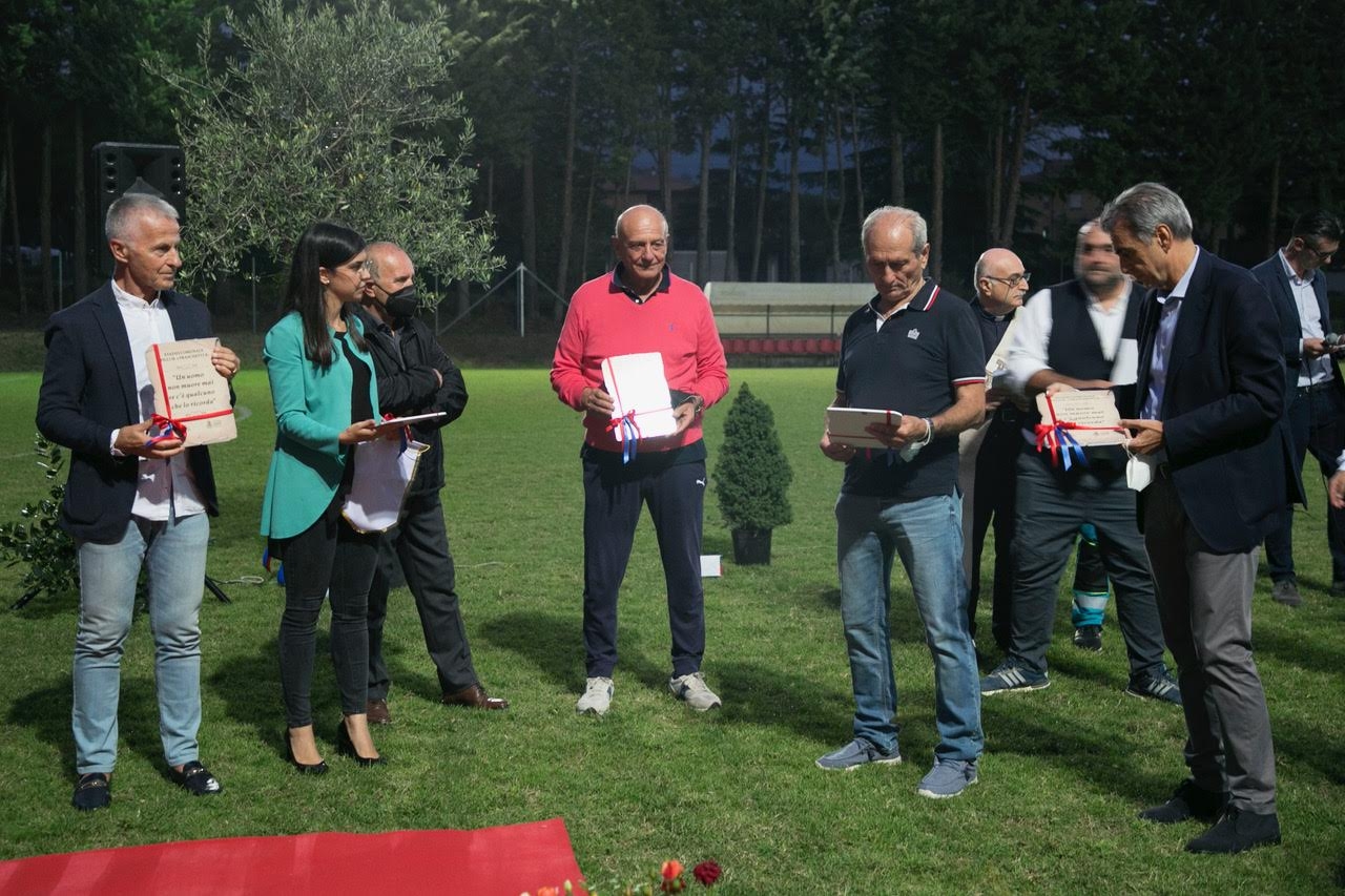 83806096-2B3E-44A2-B29A-068861392CEB