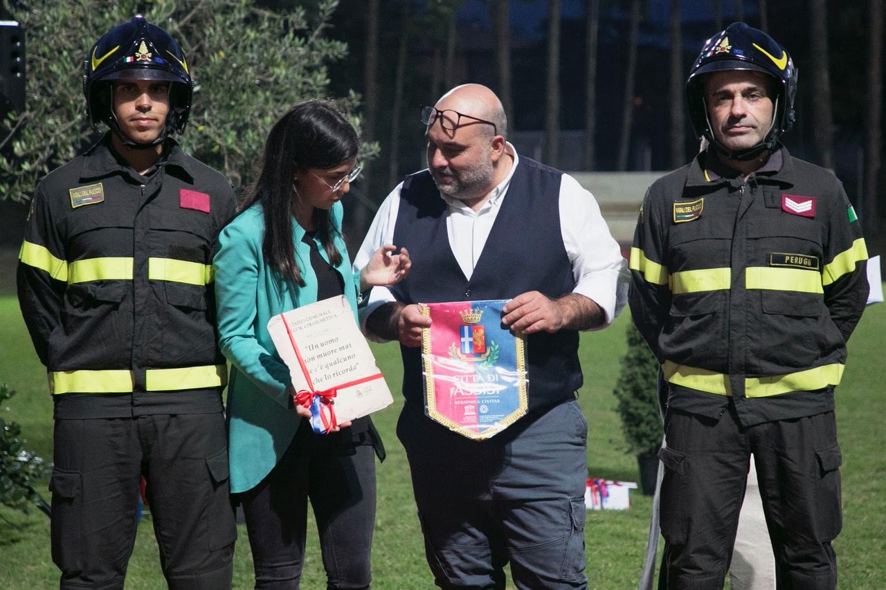 8C3BBCE9-B12B-4DC6-94E5-1BA02D483722