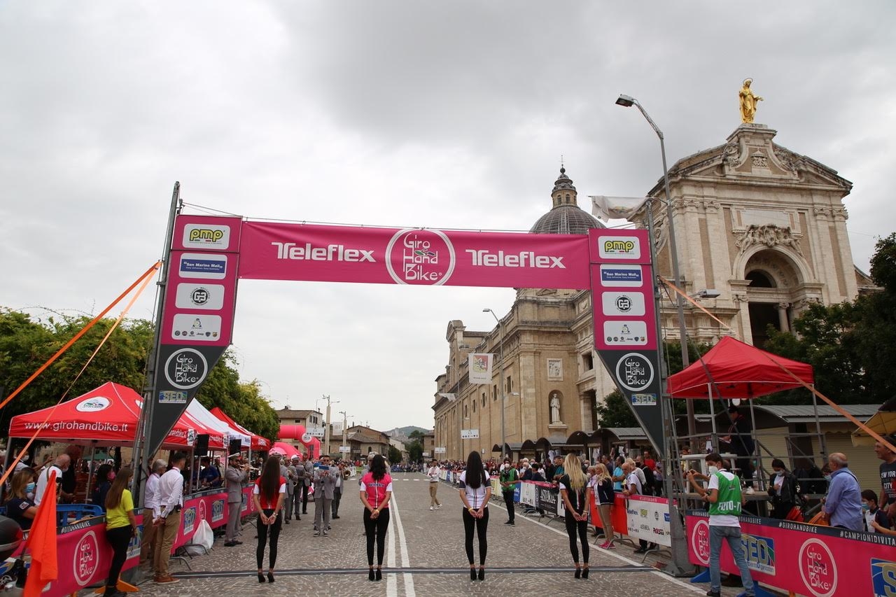 C232A49C-BD86-4D30-B15B-3AED43D94A9A