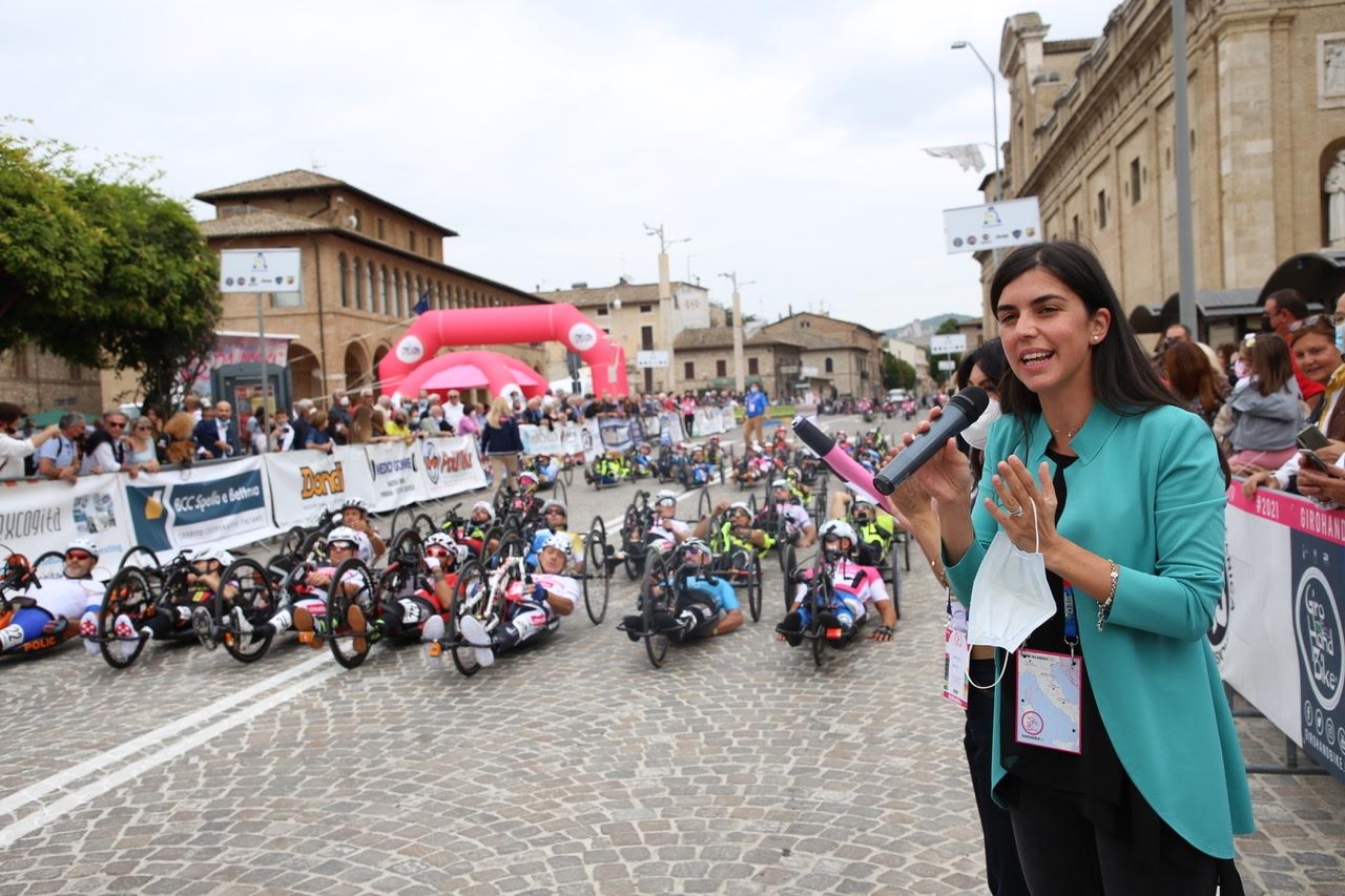 CA24BC89-AC81-4D9C-989D-A8826F73B0CA