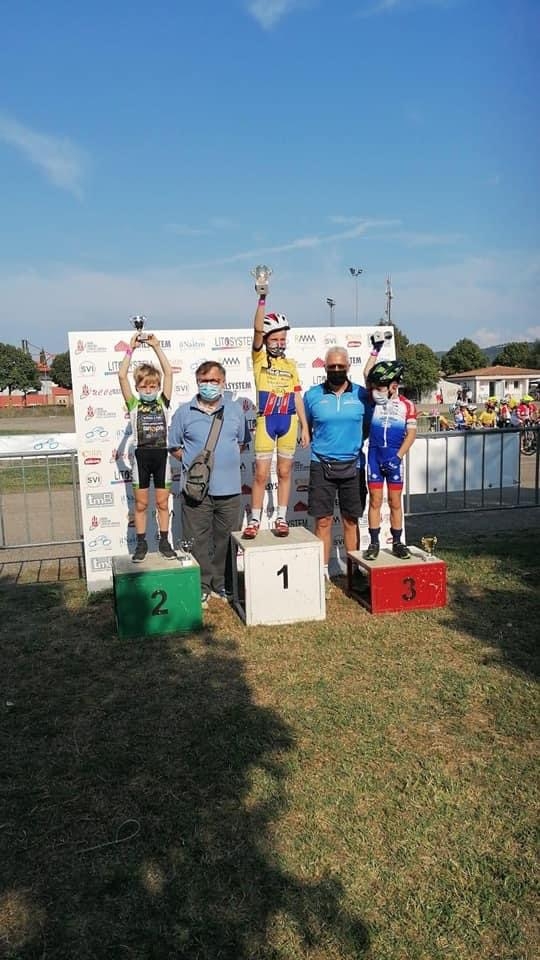 CCD3E071-C219-42F6-BFE4-947B8E92B067