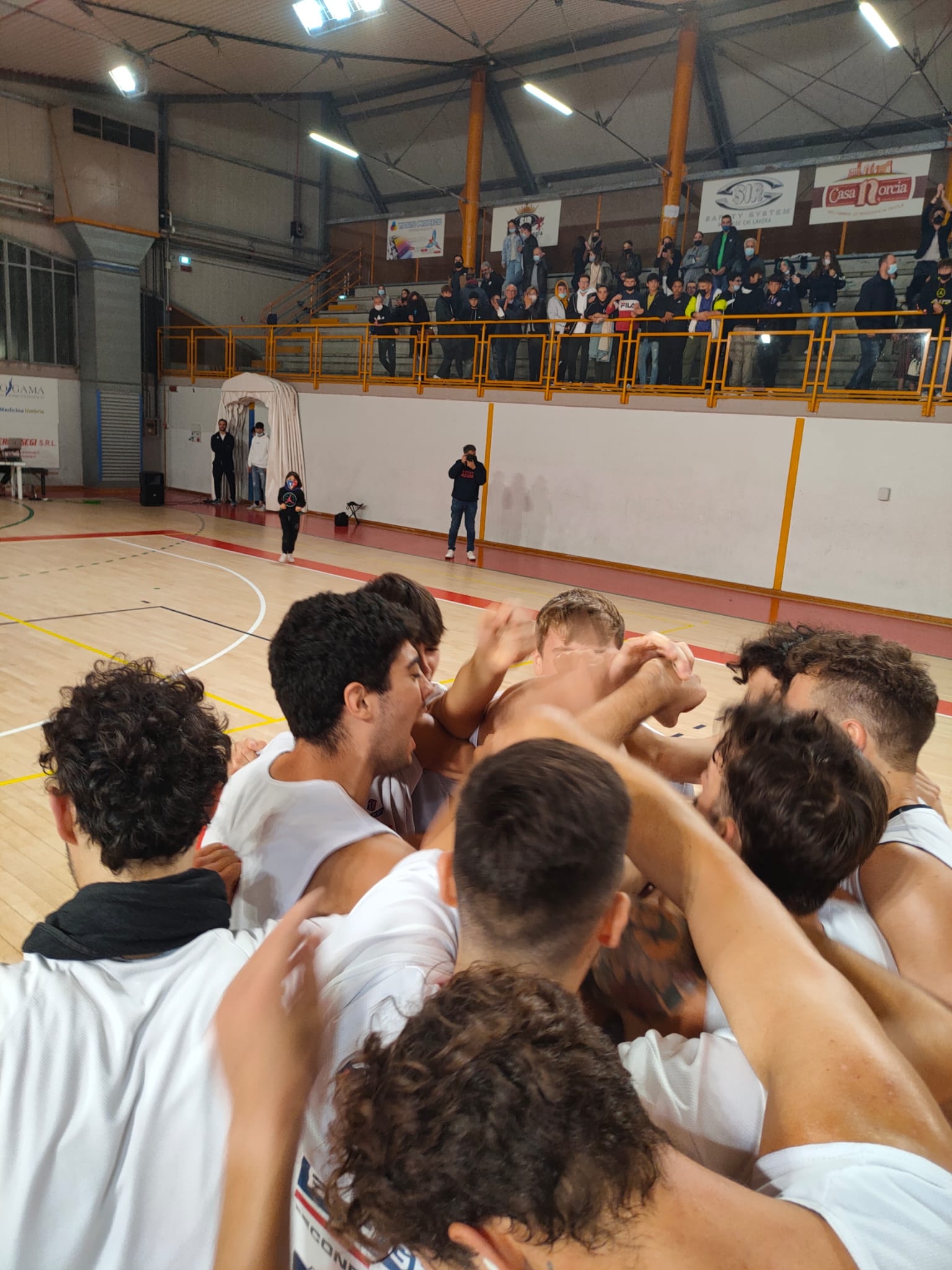 6353F199-DD25-4EE7-BCAB-DD60FBADD937