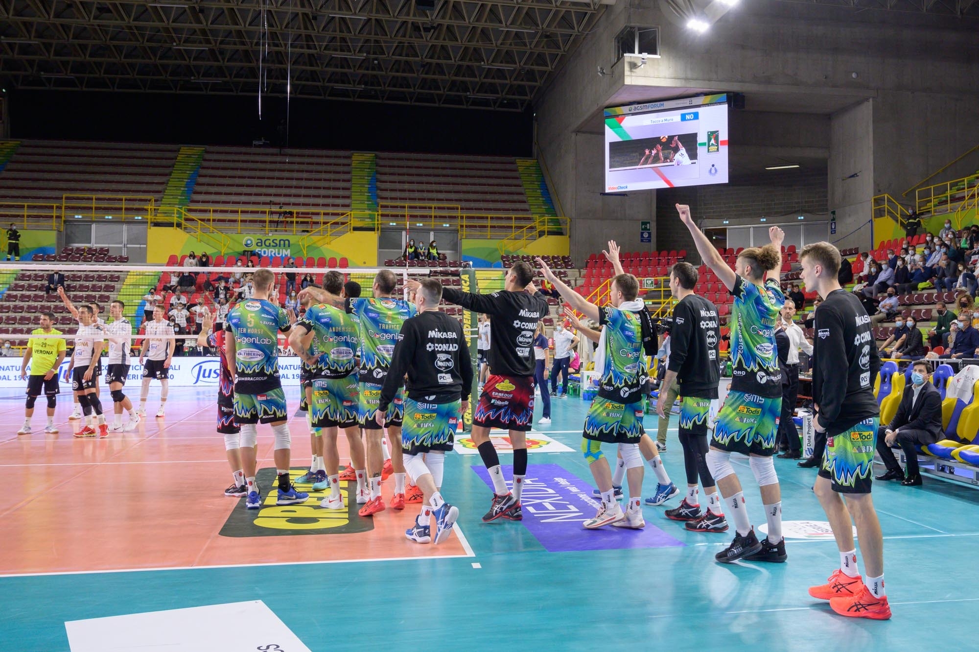 EEDBFC00-C6F3-4D48-8C63-BCE085F74F35