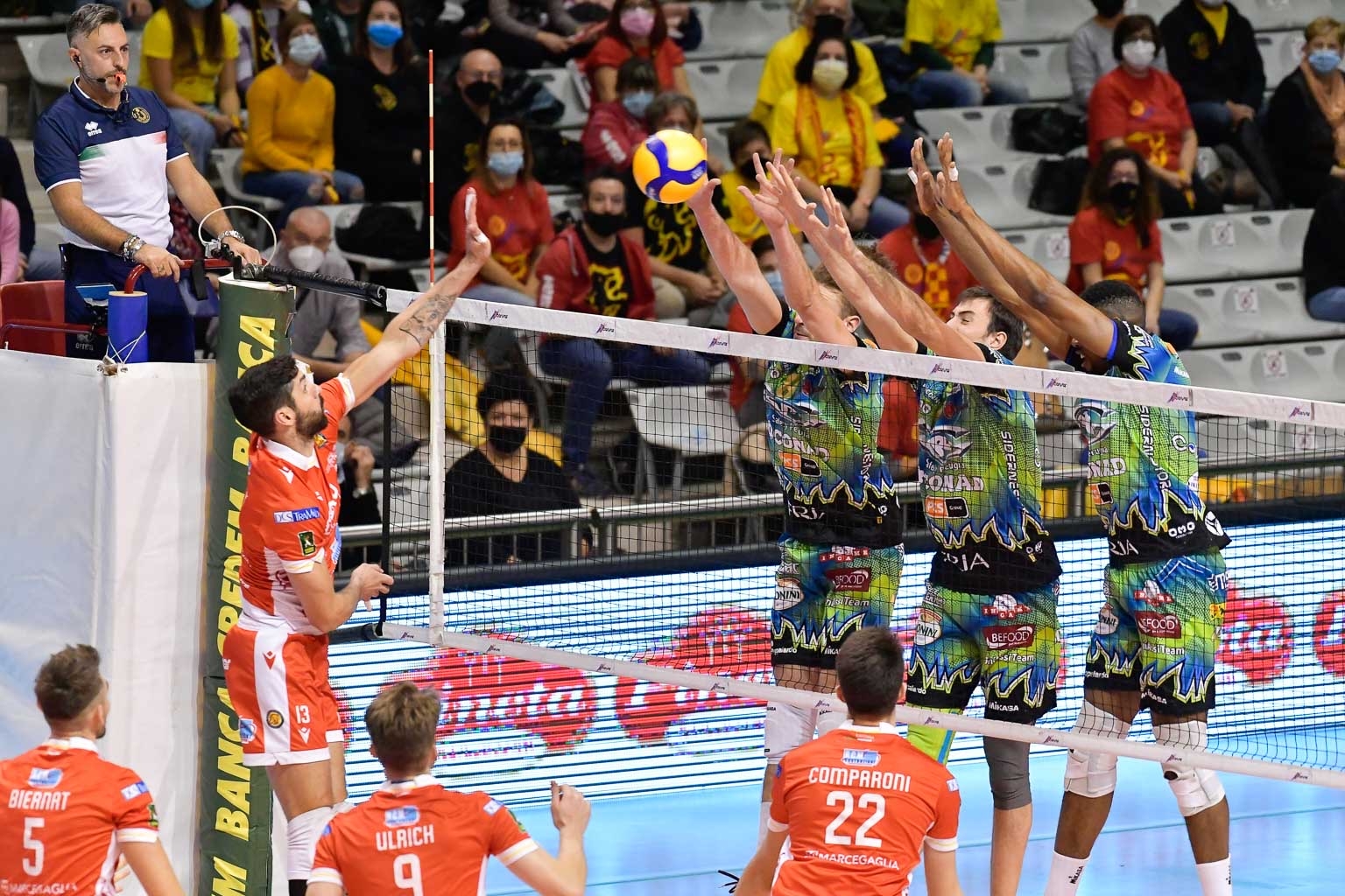 18B0B885-4BF8-4492-9F17-29E0CF536193