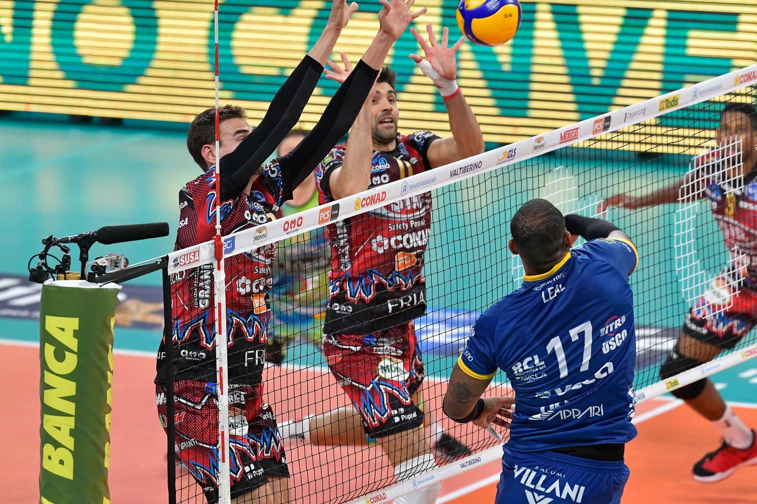 Yoandy LEAL, attacco contro il muro di Perugia