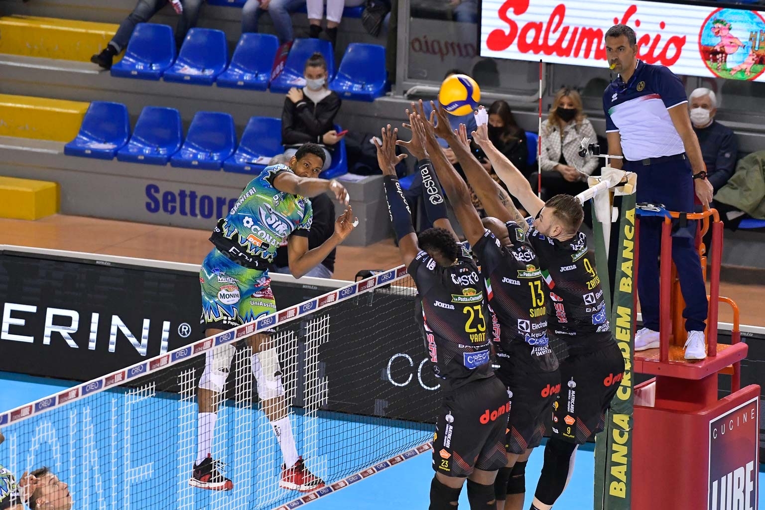 3839F06A-1423-45C3-B0FC-AAA497783BFB