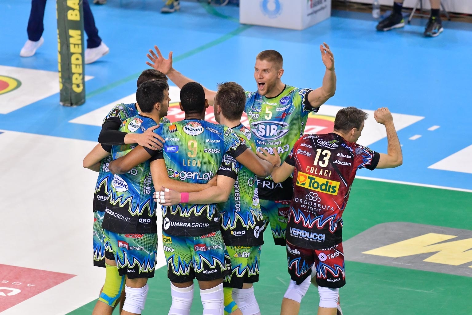 4C3AFB00-9684-45E6-84B5-6E628F39A179