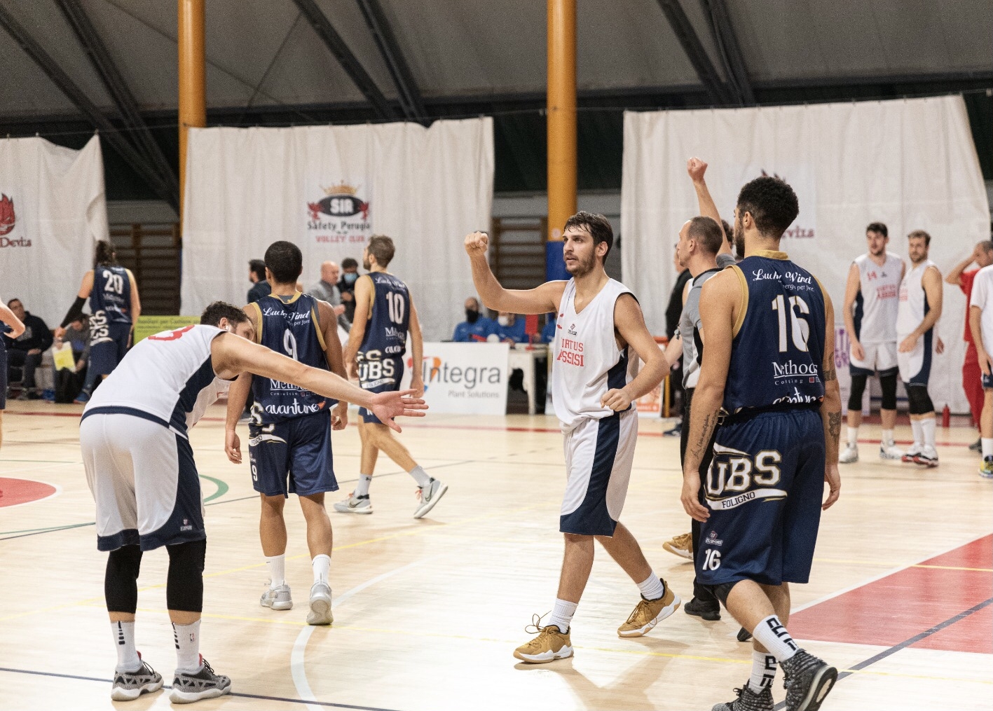 61E3BCFA-6766-45E1-8075-648AC9FF9F74