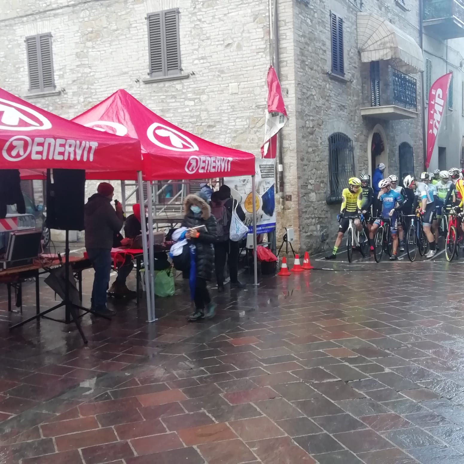 6D038BD1-F620-46B1-9255-0C430CC1EE1B