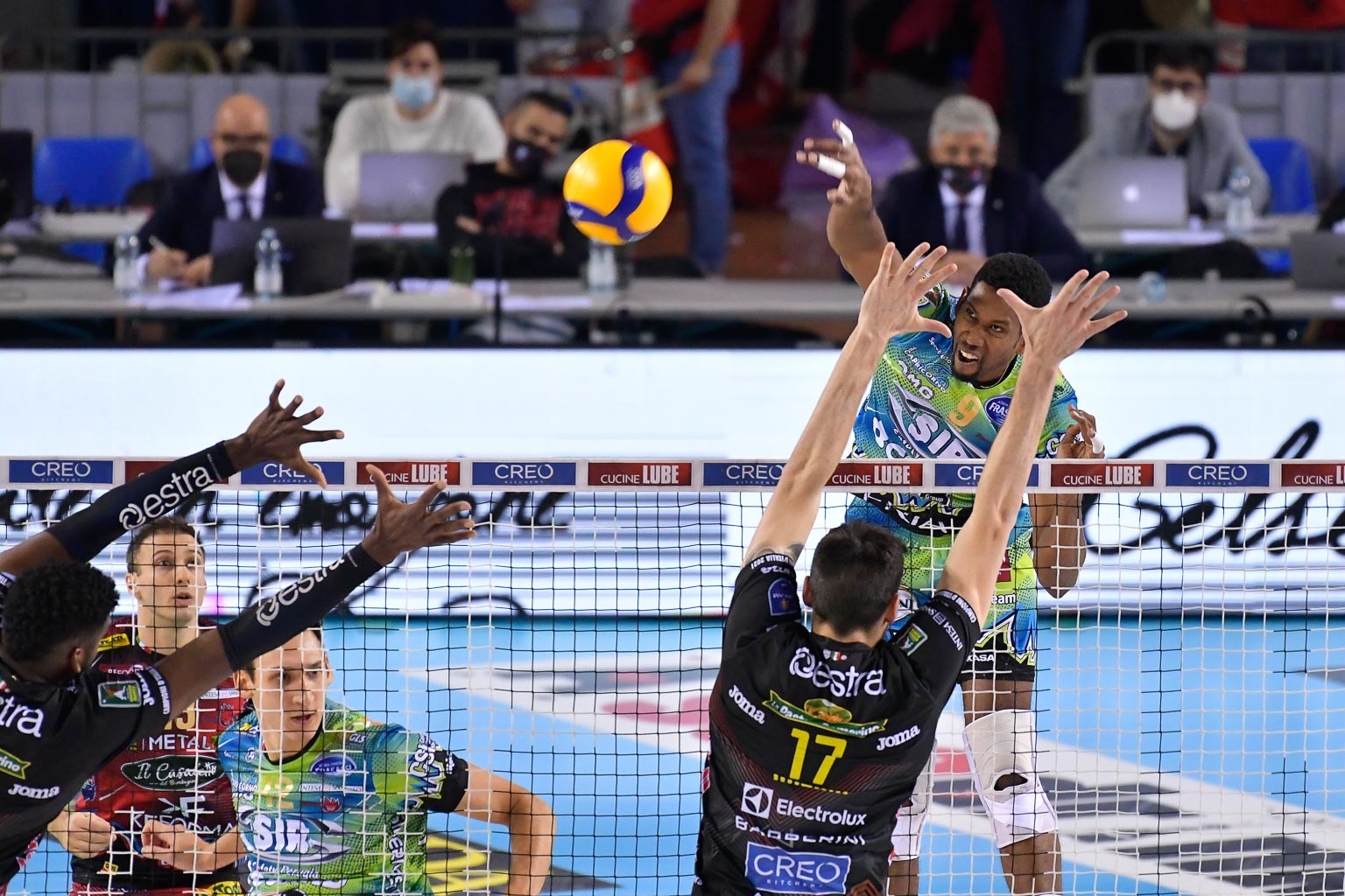 98E5DF43-D34E-4123-80CD-2A9113848AB4