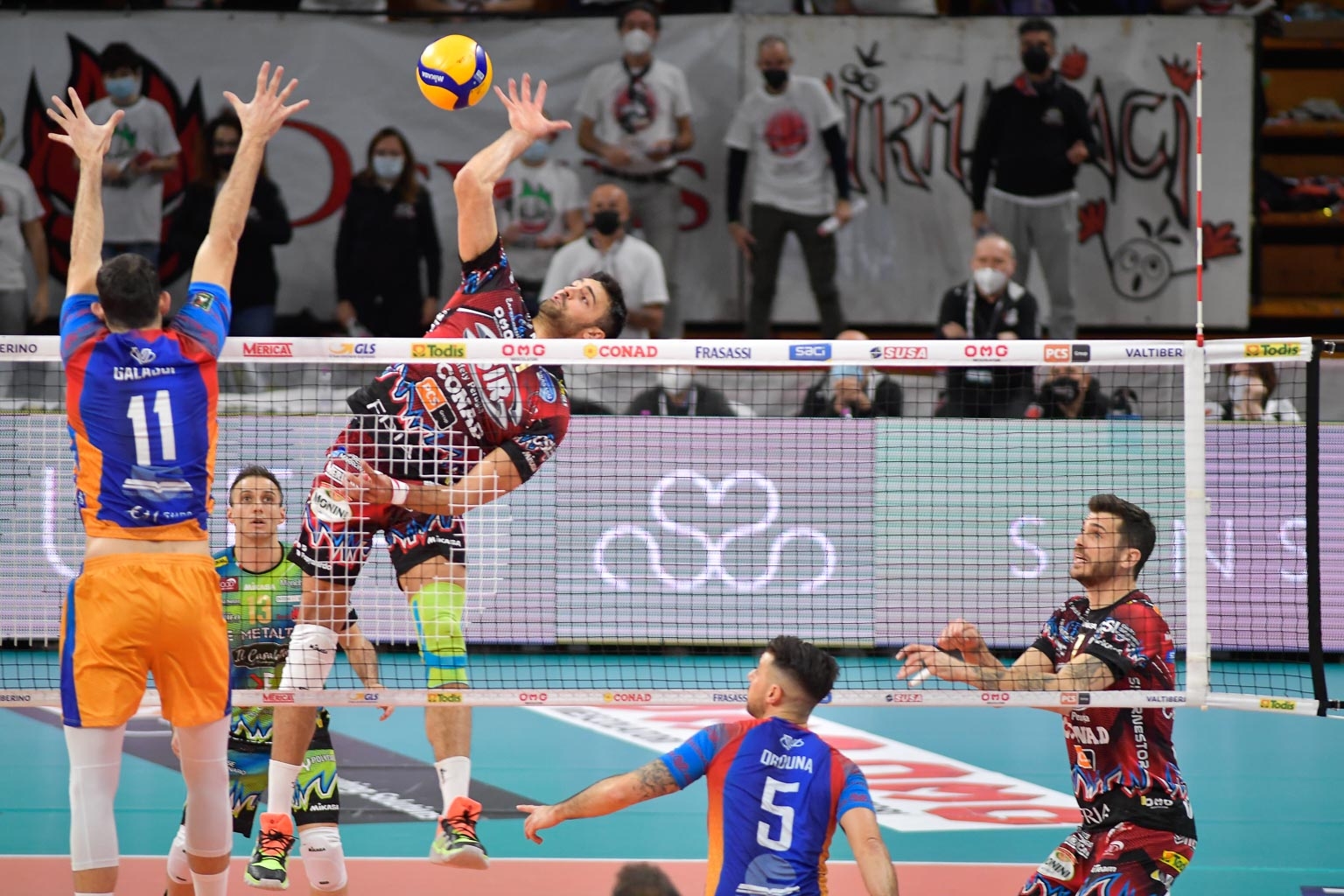 Sebastian SOLÉ, attacco