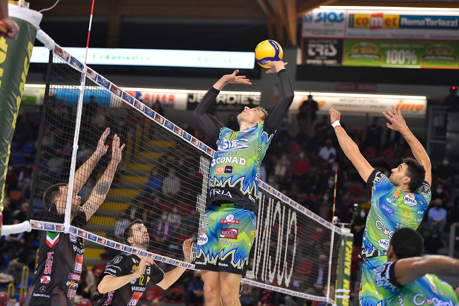 DE93C8C6-E918-42C1-A438-1818B181C48E