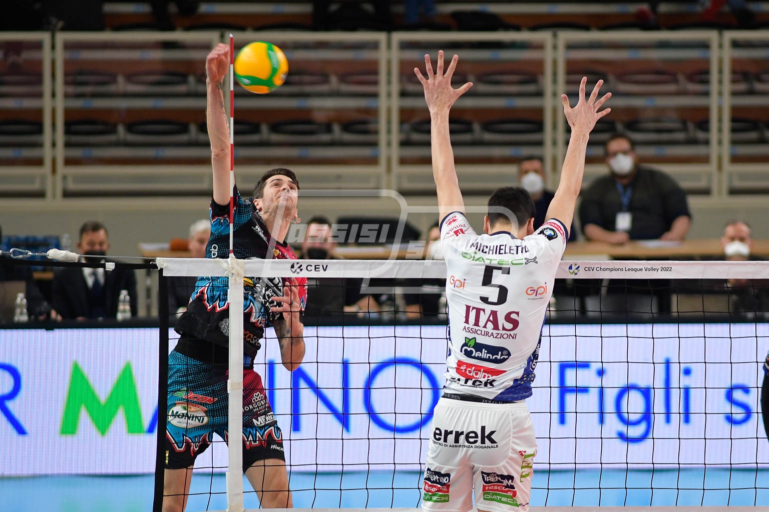 Matthew ANDERSON, attacco