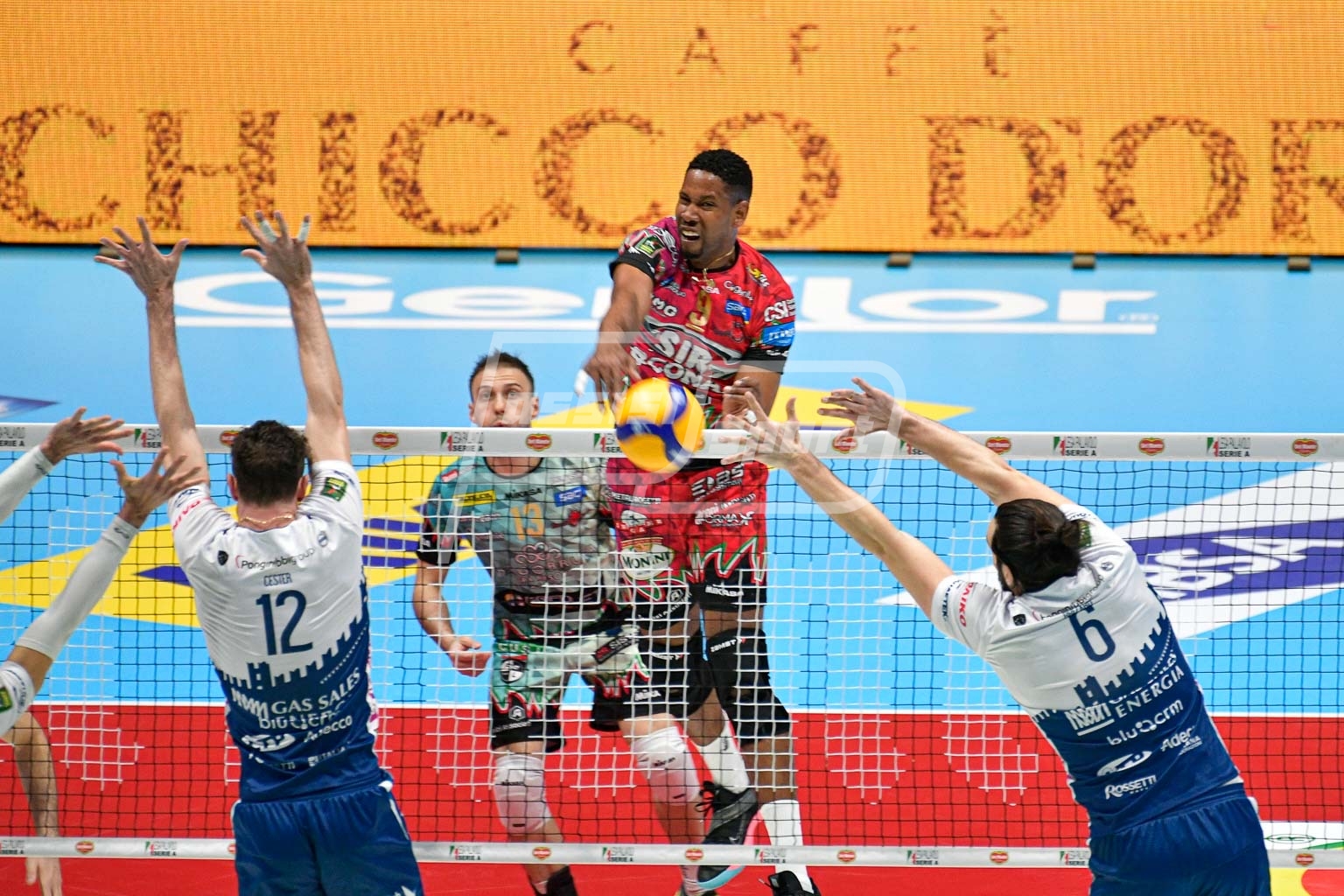 0D84F58C-71FF-4AF2-9C57-A49B5BB70A33