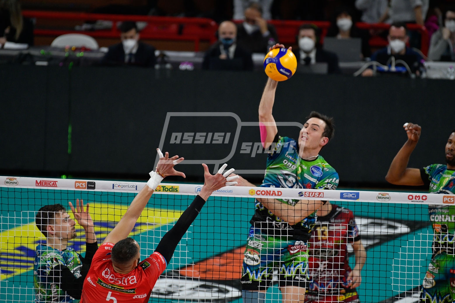 3028AF91-2047-4CDD-AE46-F5D952FF7B98