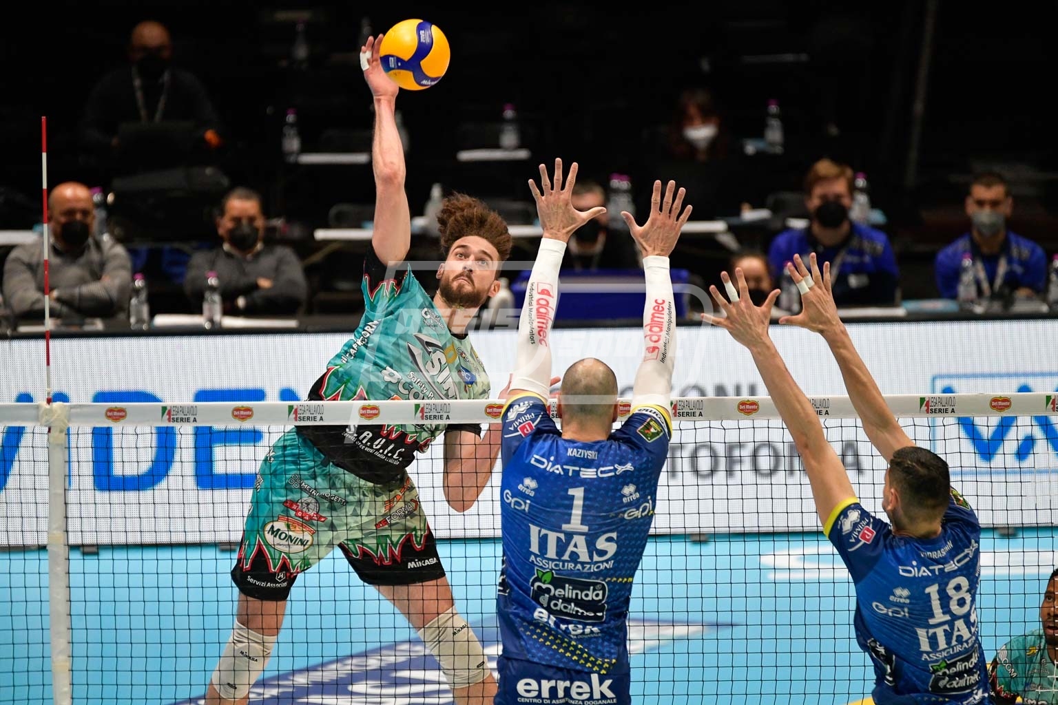 5F357AB8-019A-4877-9E78-FB83C23E499F