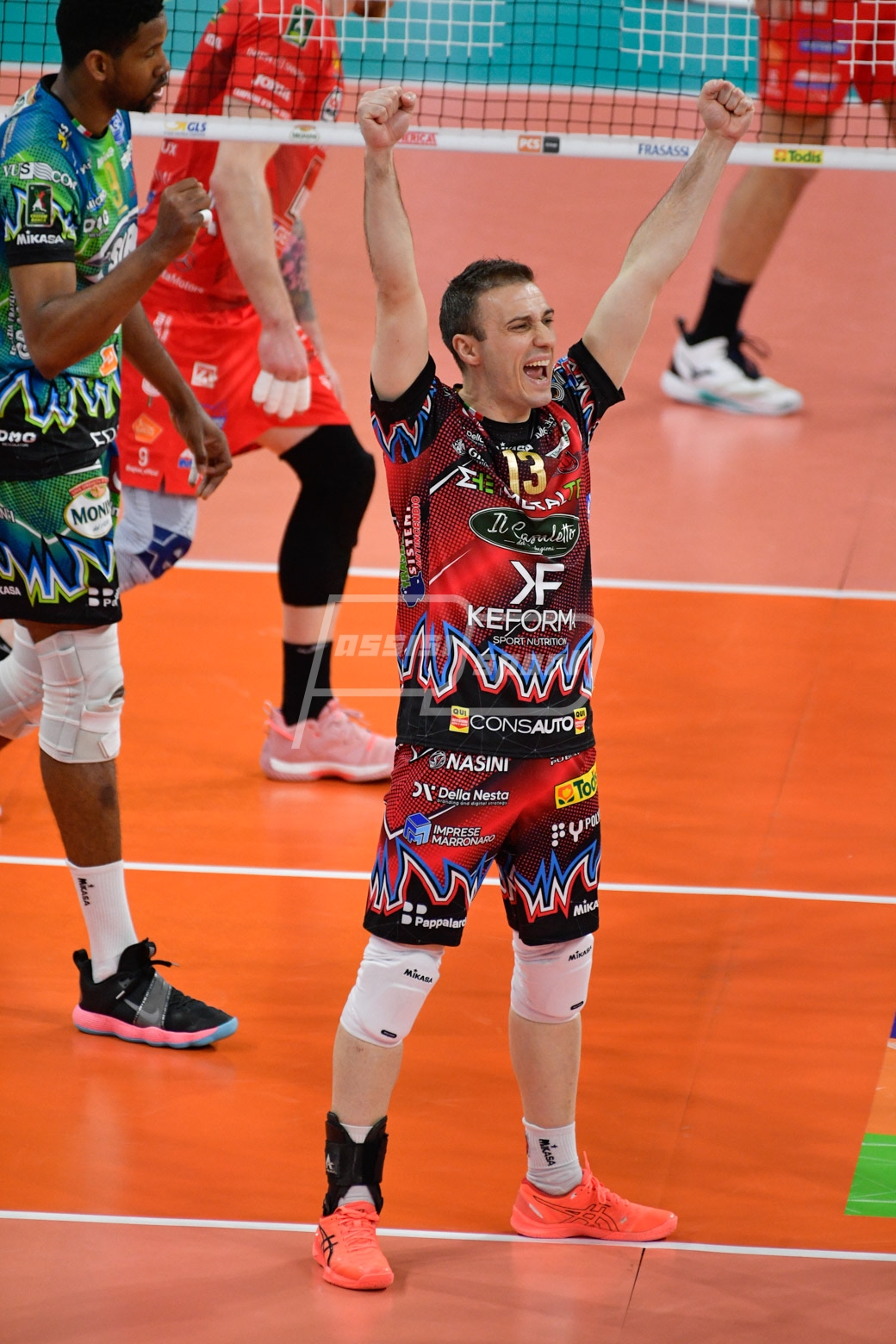 835BCEF3-3B04-4D28-A7B9-F9E5D32F7D39