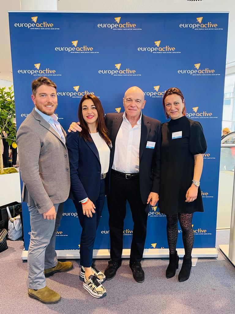 9ECD24AE-5891-482C-9D25-59AAE1004F3F