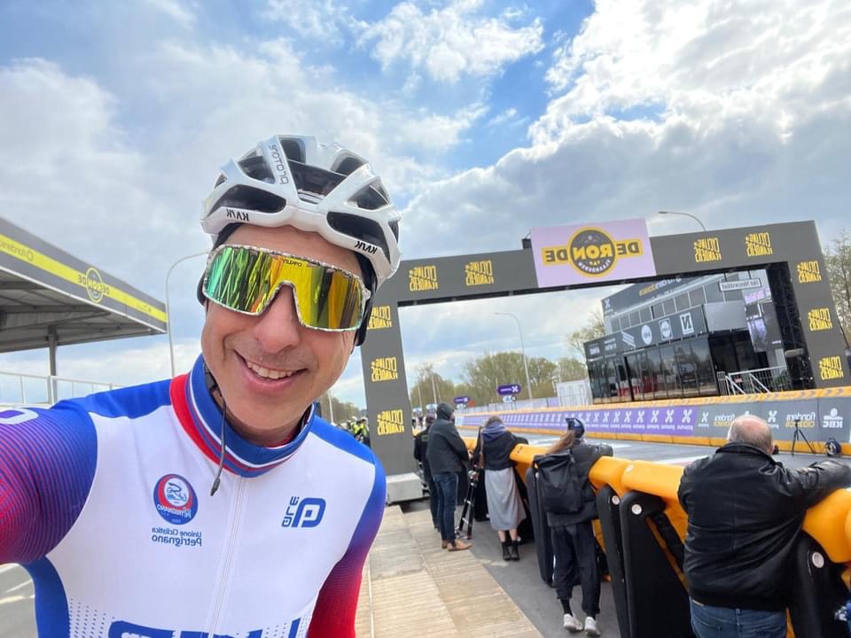 A07D4B24-46CD-4BC7-929F-146F491A3882