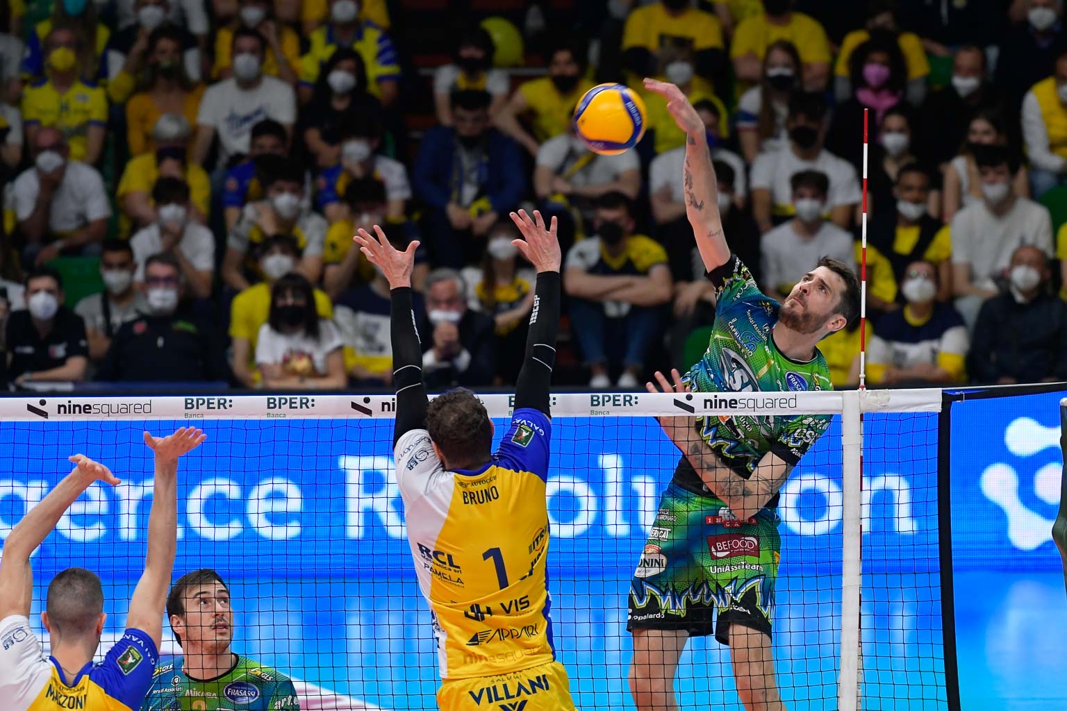 B922FC9F-956D-4B9E-ACF0-D504331FBDB2