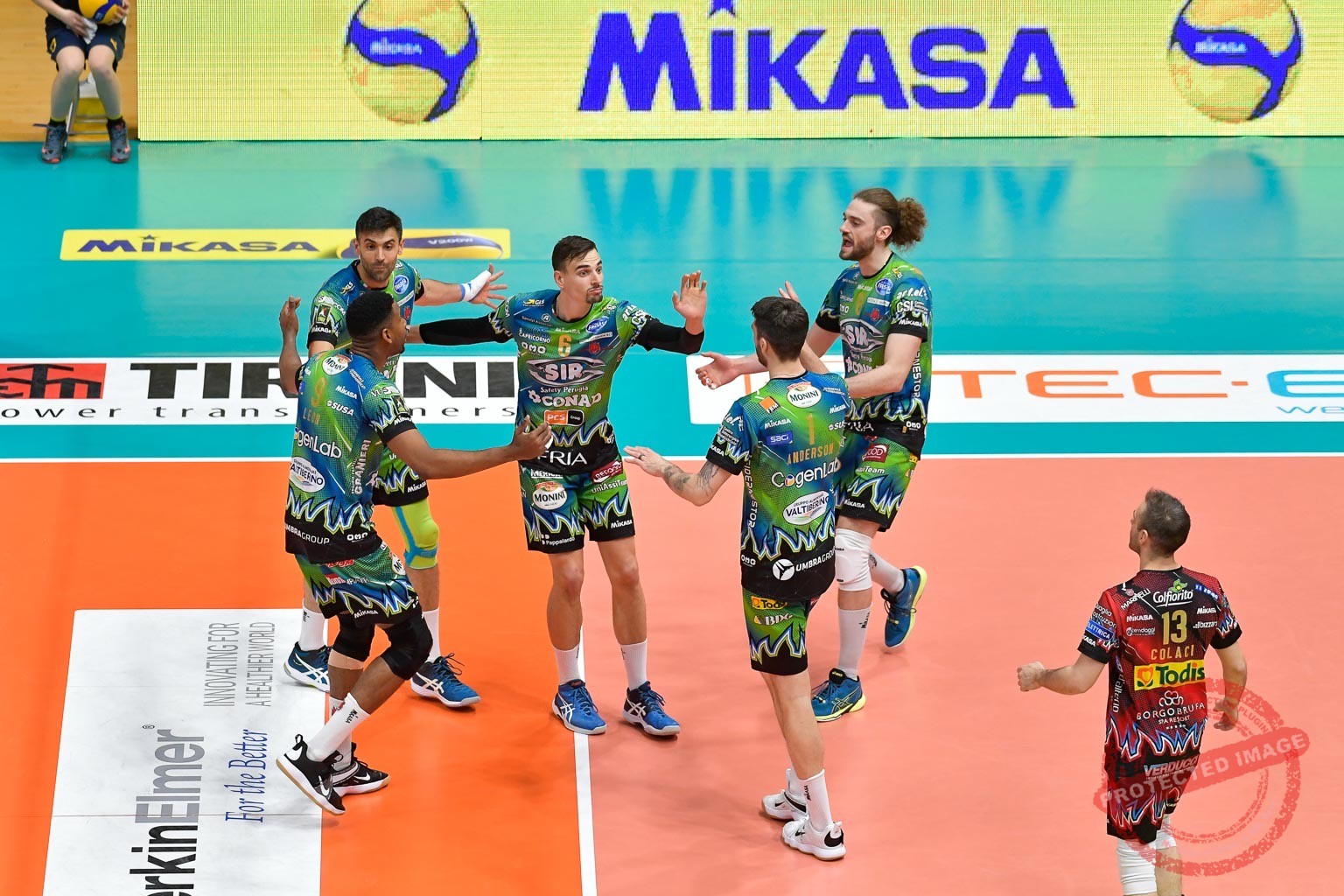 C2713257-930B-4076-BEA3-58D9572FEC94