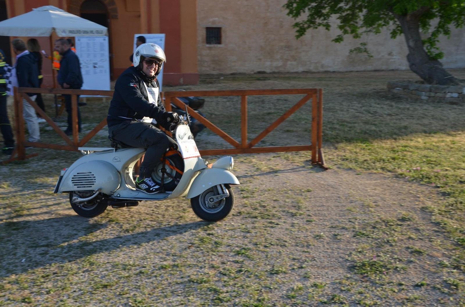 01FCC674-49FF-4C7B-8F64-1E5D50AF5070