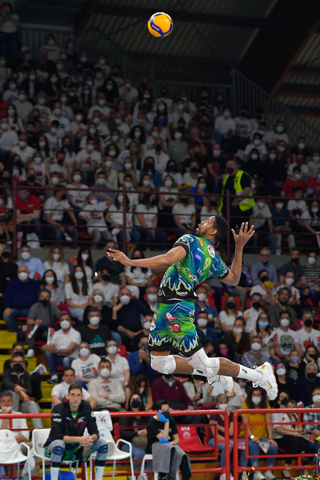 F71751DE-4FE5-4BDA-ADB4-2B5AD41BDD68