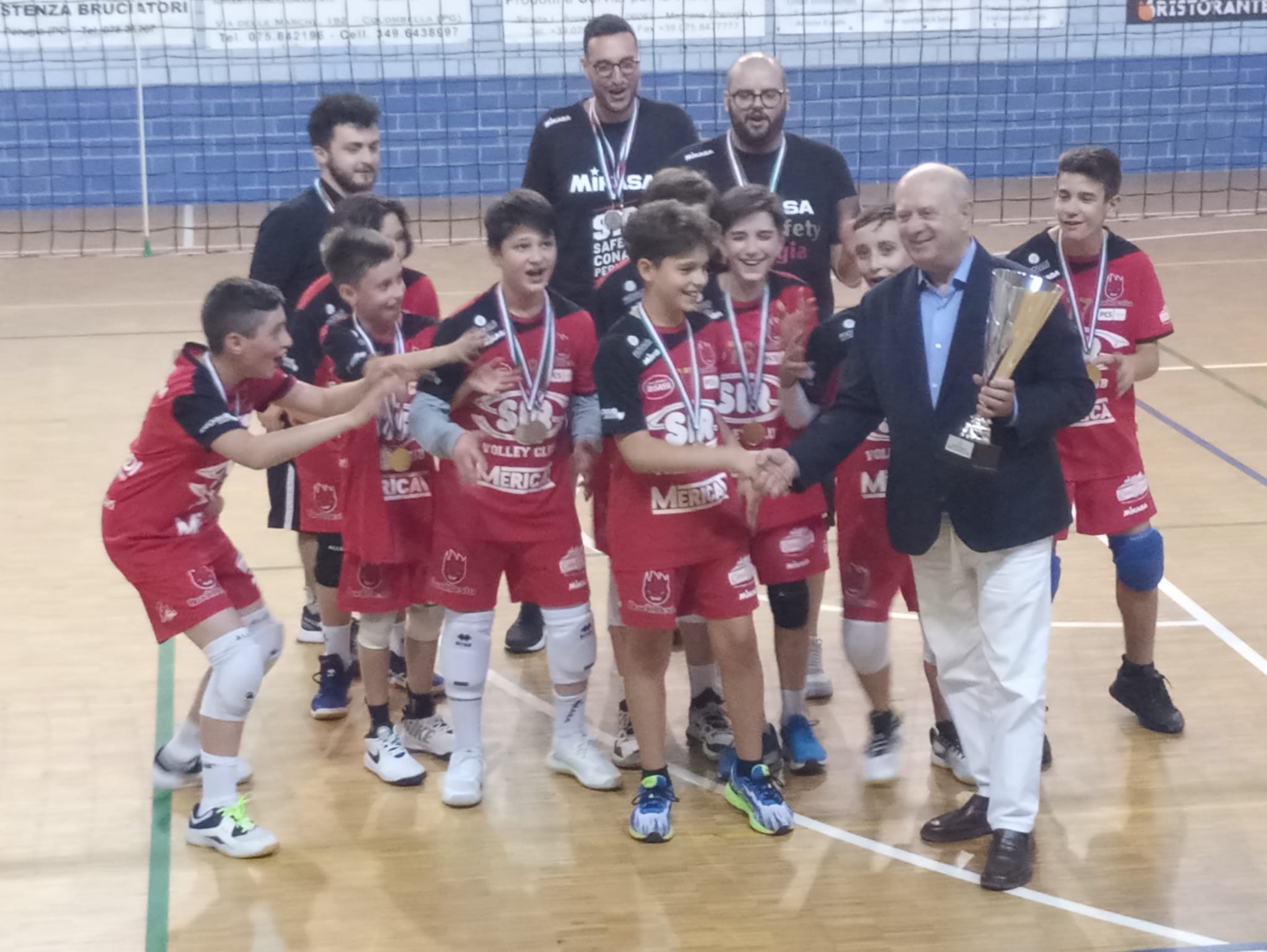 FEF5FF11-68C4-4DD1-B3C4-EA496F500414