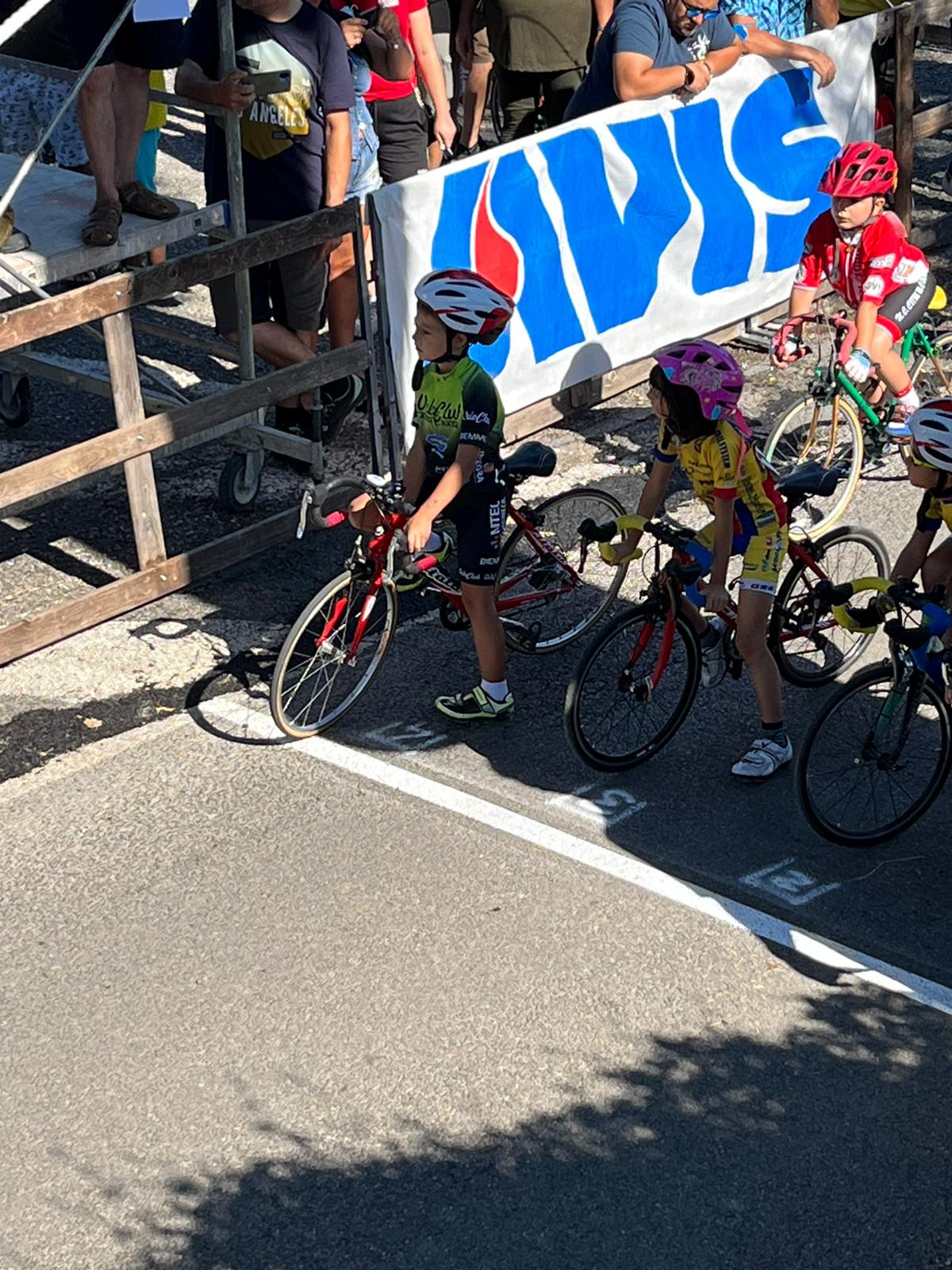 1132D487-47AB-4BEC-9AEA-4B5340F832A6