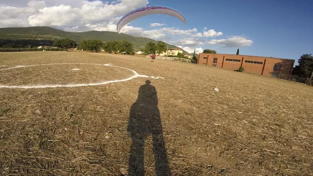 E145C553-3676-4FA3-A809-74F0D45DFE54