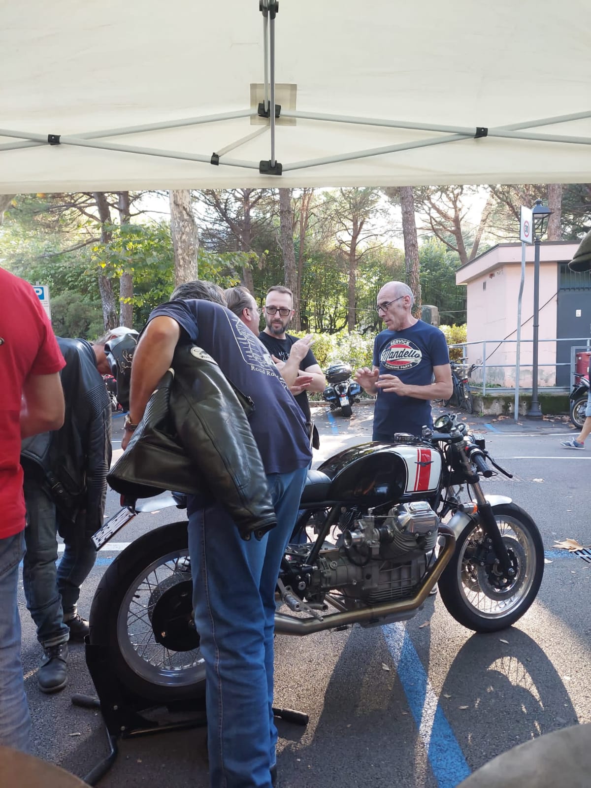 11618045-FB90-4EE3-9471-55746F2E998E