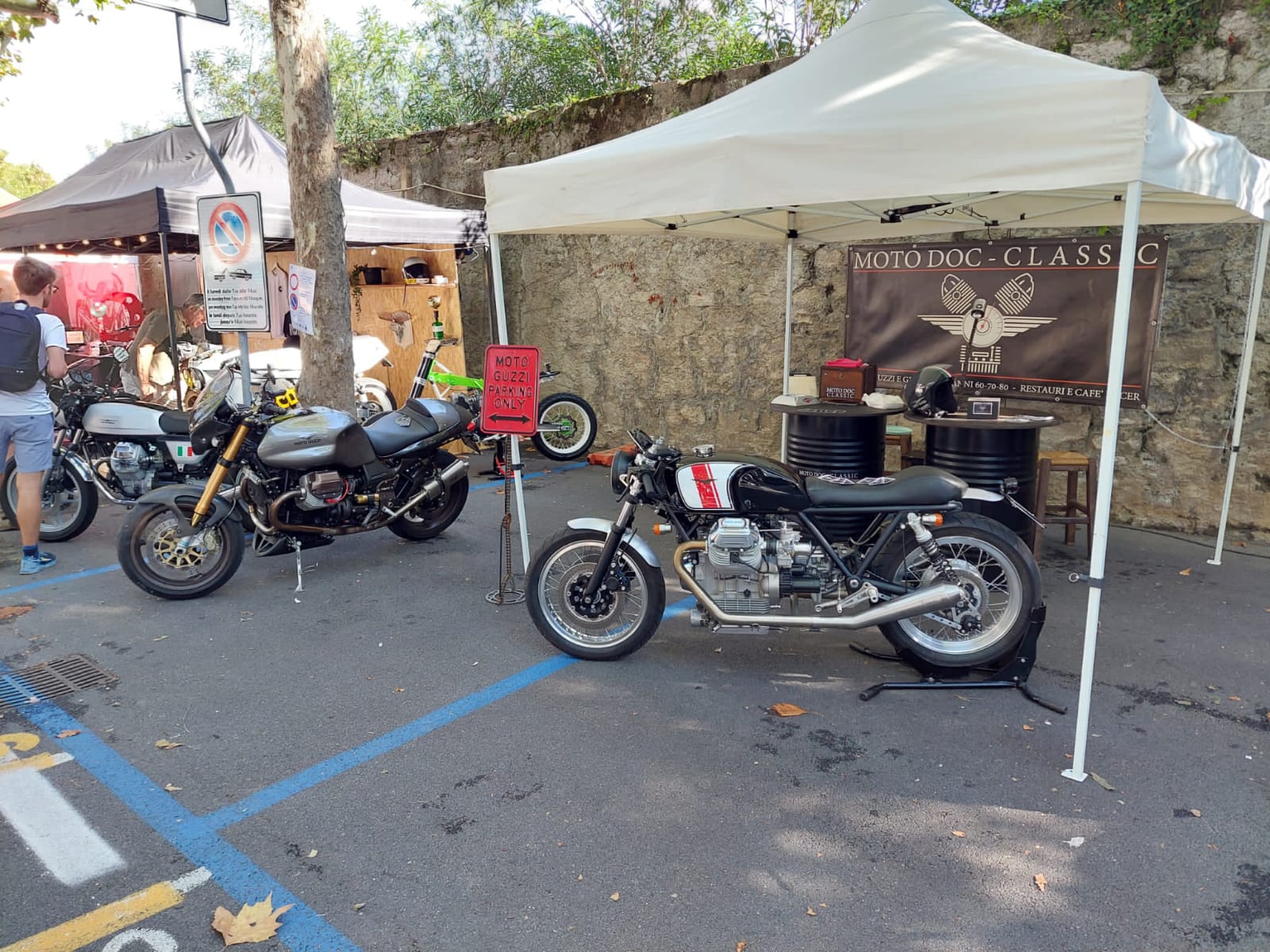 22B3CF0C-0C22-44F1-8A6A-D72AB5BAF236