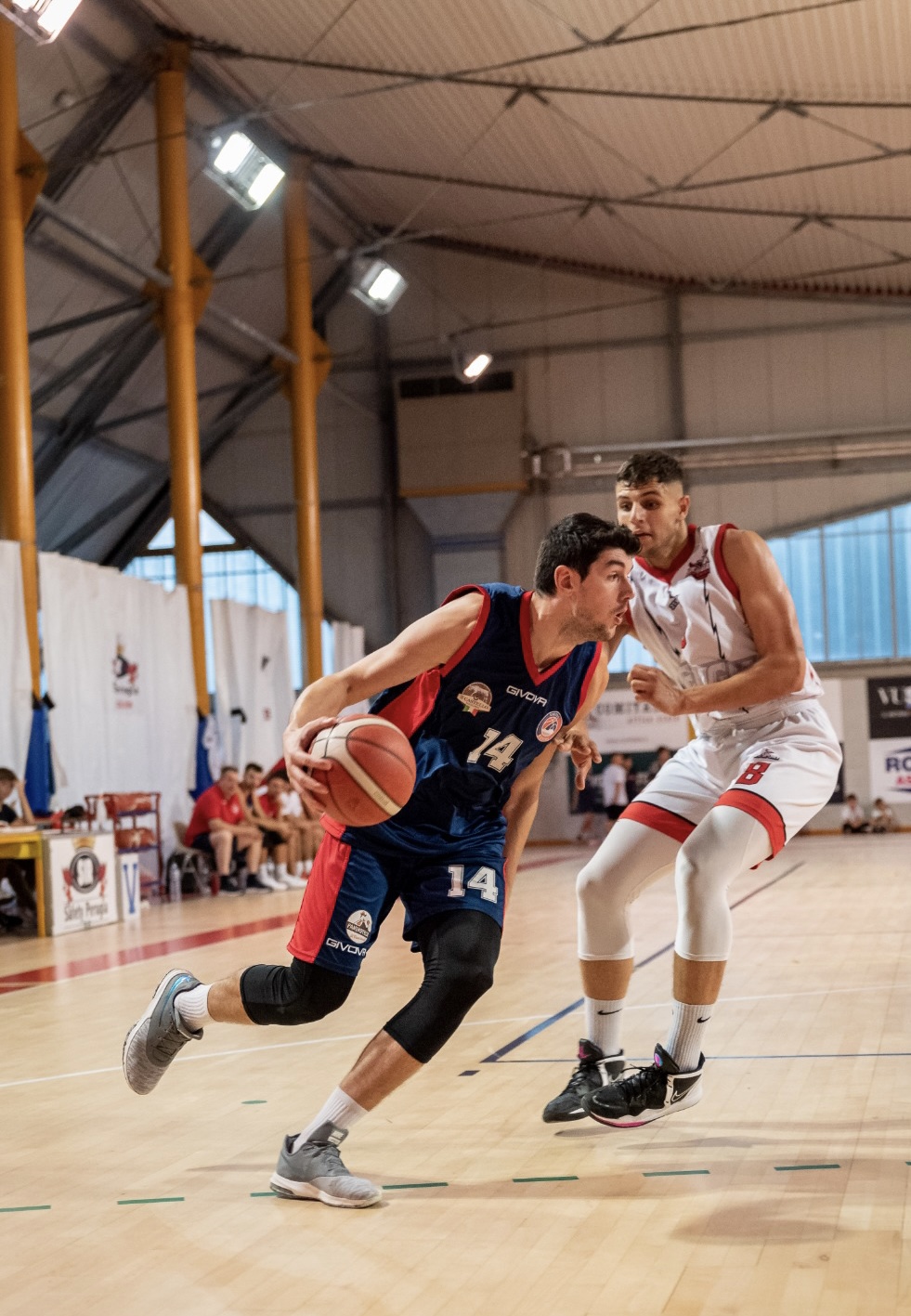 D5942AC7-EEA7-4D13-ABE5-828E241735C8