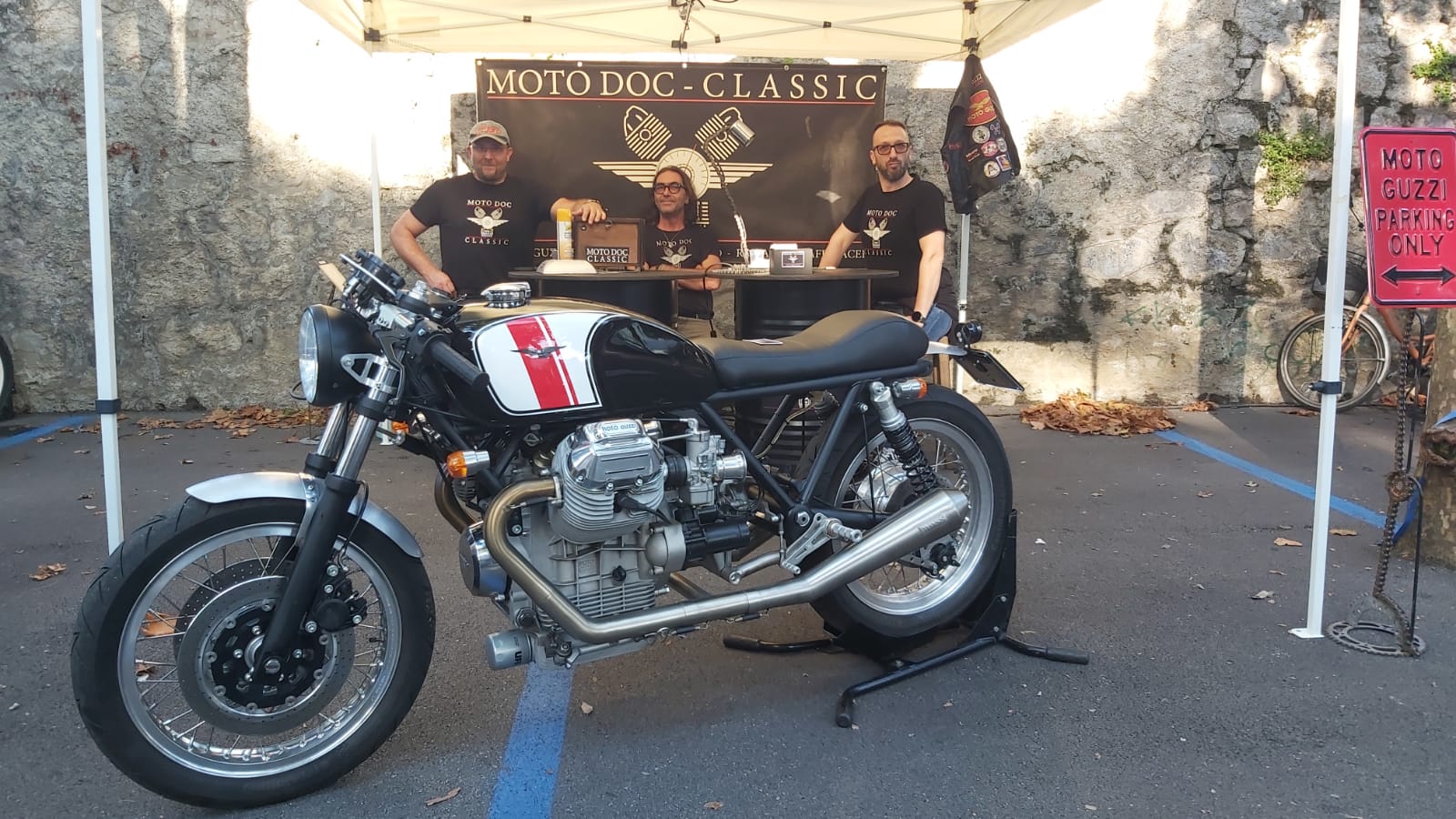 EEEBEB54-7A38-4D42-8F79-EF0E5D9DCE45