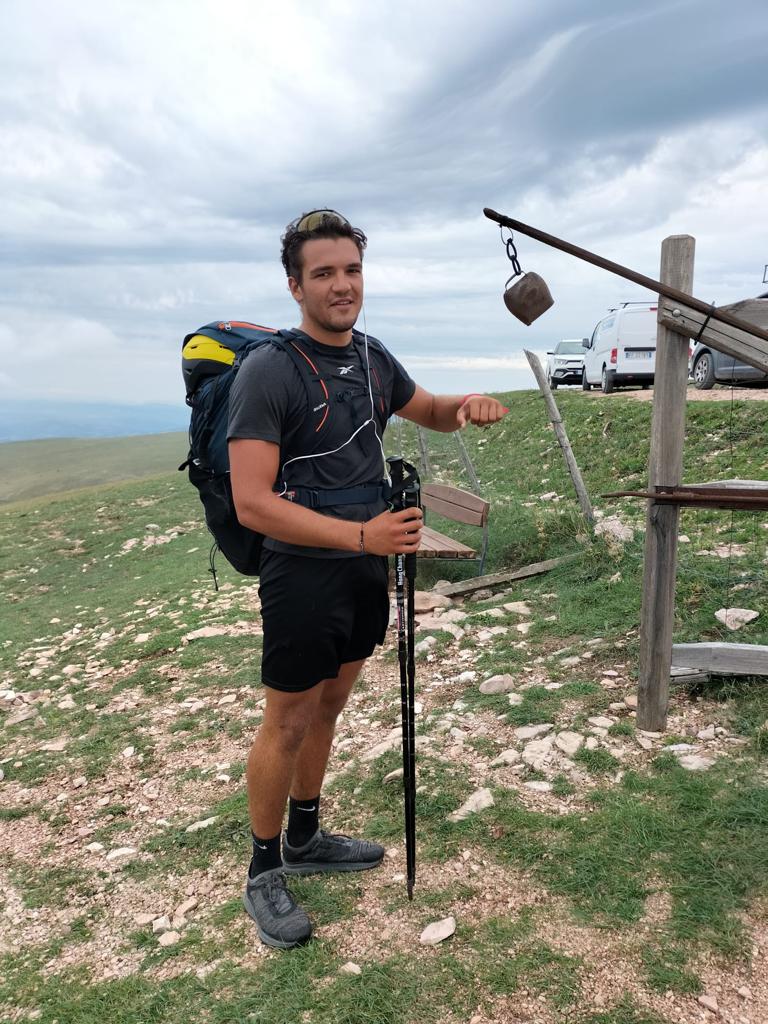 F8A05C3F-3402-44D4-81CD-4F37E43DDBE5