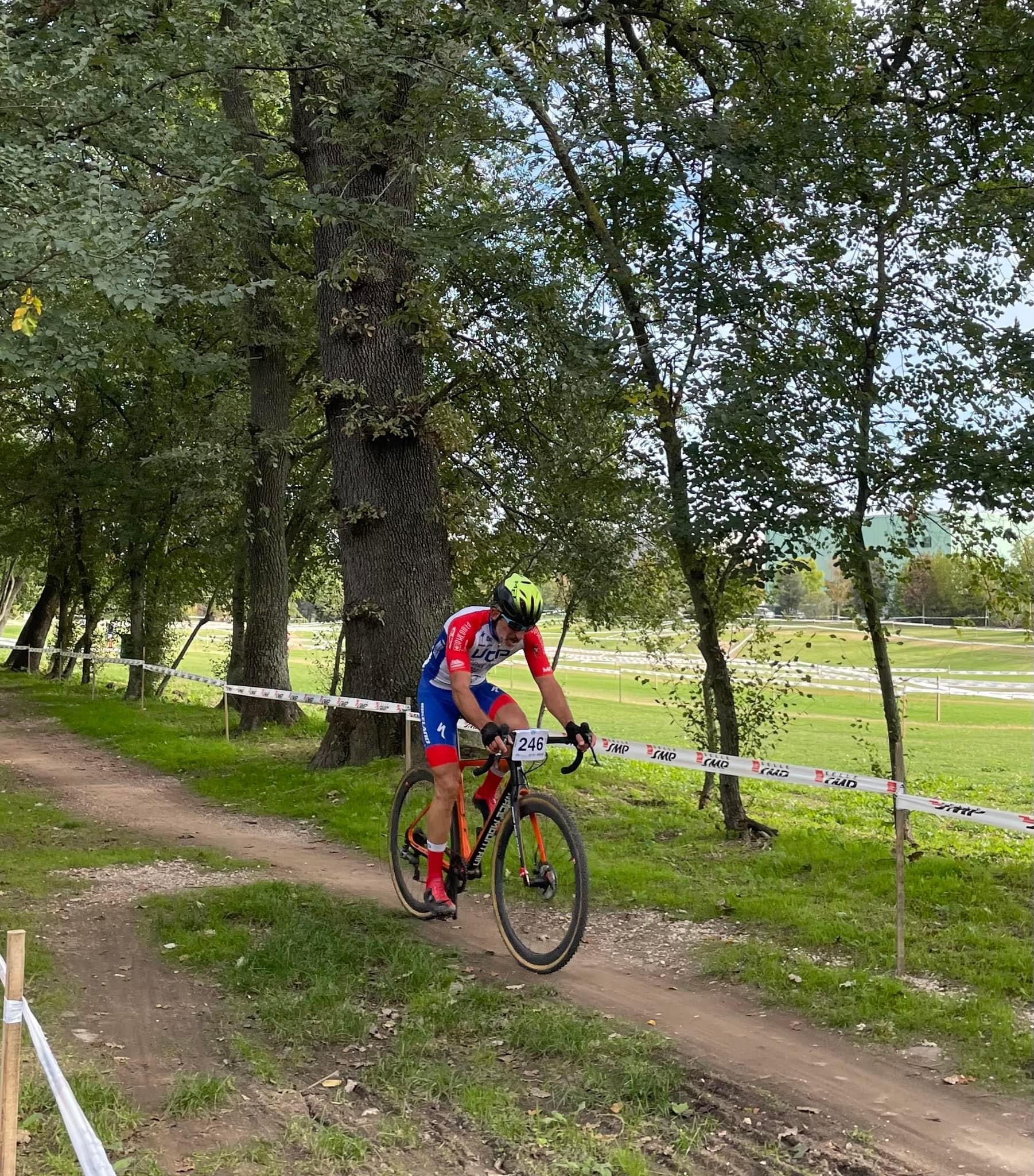 CE44B4DD-A390-4CB1-9AE8-0B5CF01D2A52