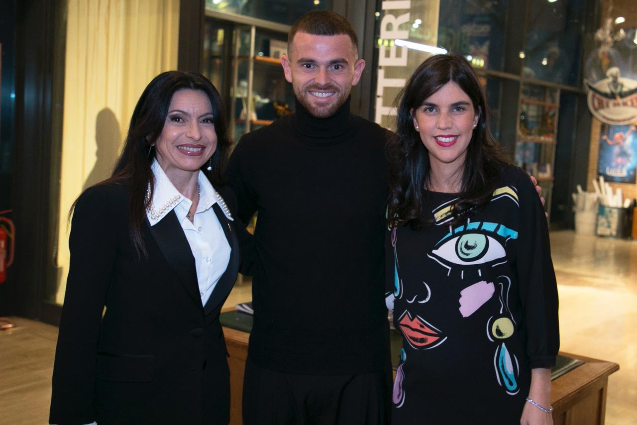 1300A6B9-21AC-426C-AD04-041D049DC672