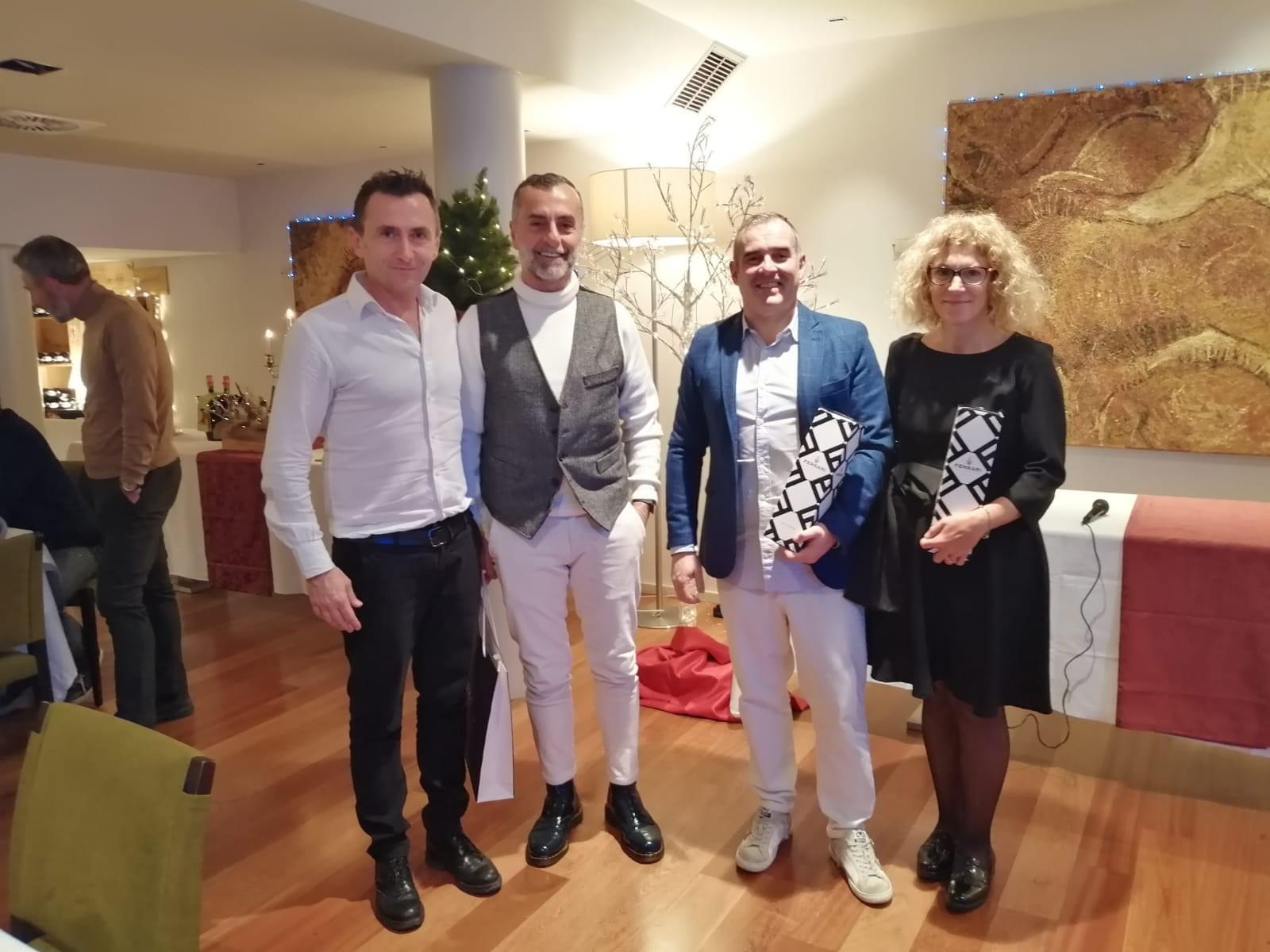 26307F94-B8A2-4AD7-ABBB-61DFD6FFEB4D