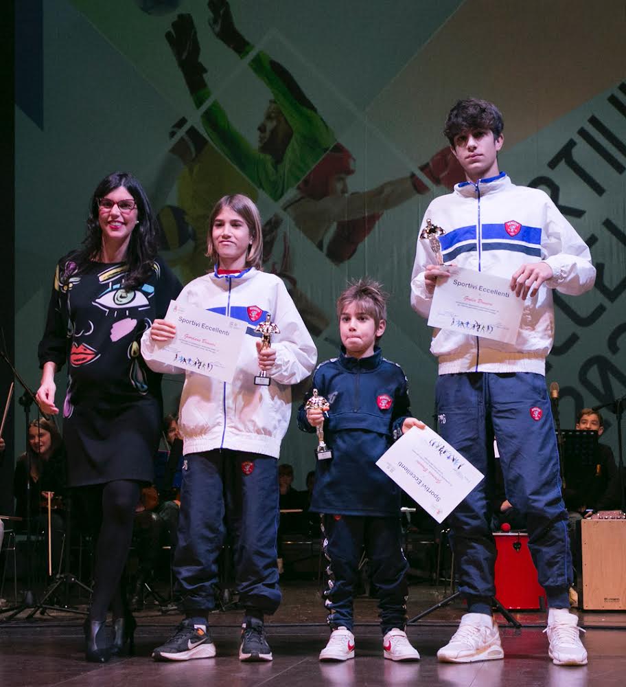 27ECA9F2-8D77-4784-BD83-E5B1E1286F22