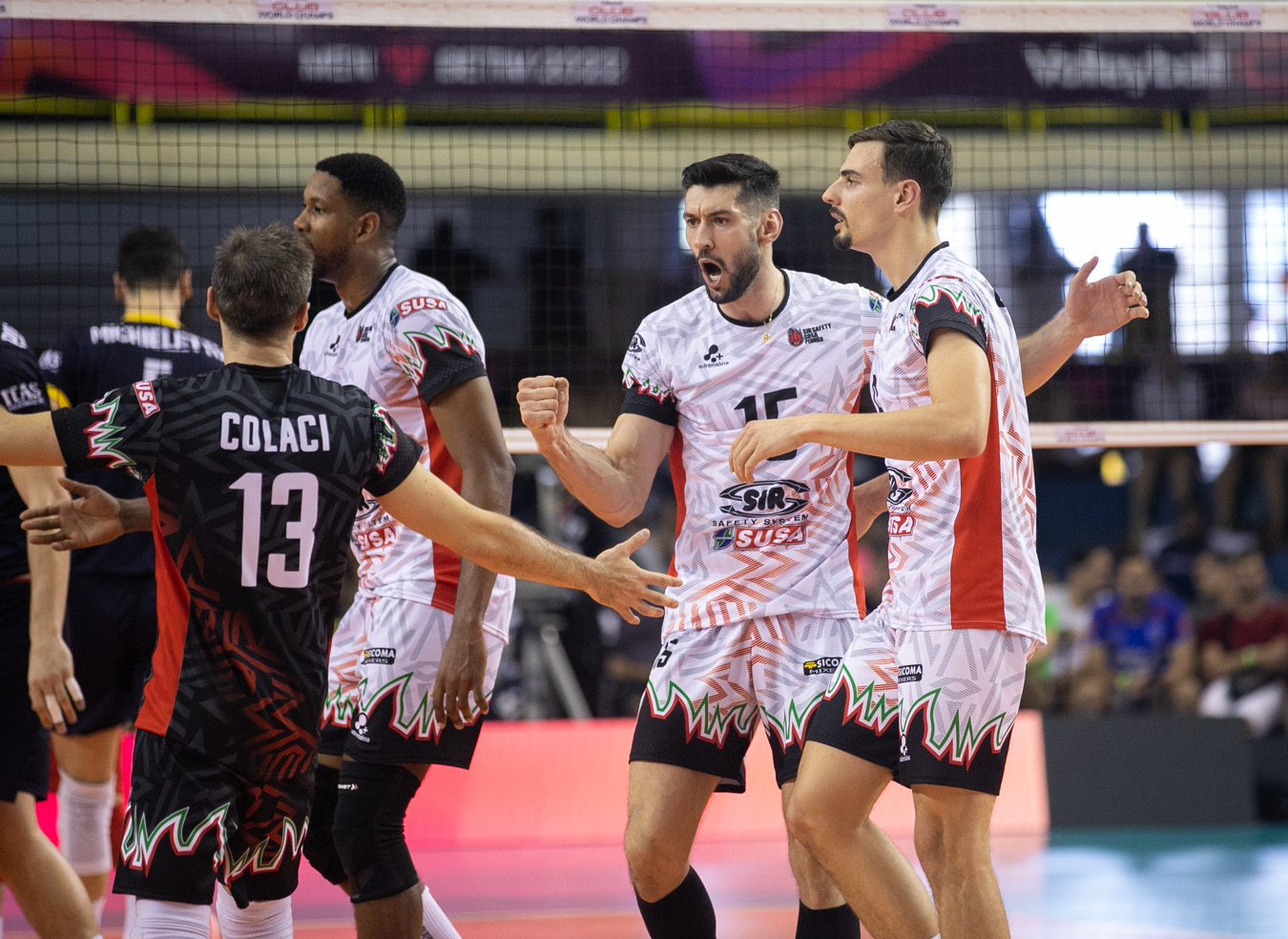 4ABF2EBF-E530-4FDF-ACE1-A0F38A035189