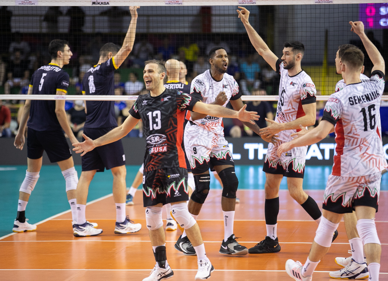 8A4990E0-C66B-4E5E-9796-1621B3ABB28F