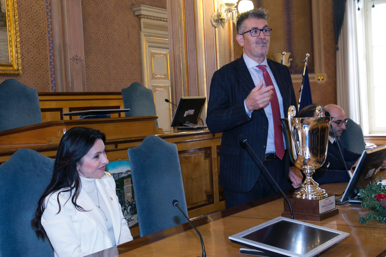 8BE80313-2C60-4D92-8D24-867A14460207