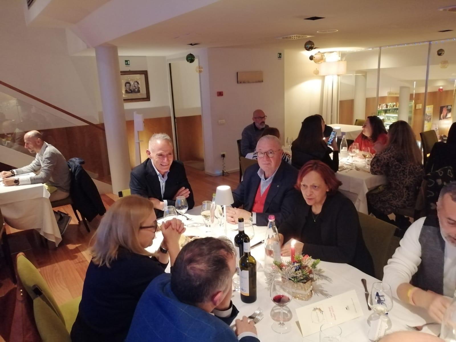 8D836A9A-D861-4C58-BE25-5D4948361E2A