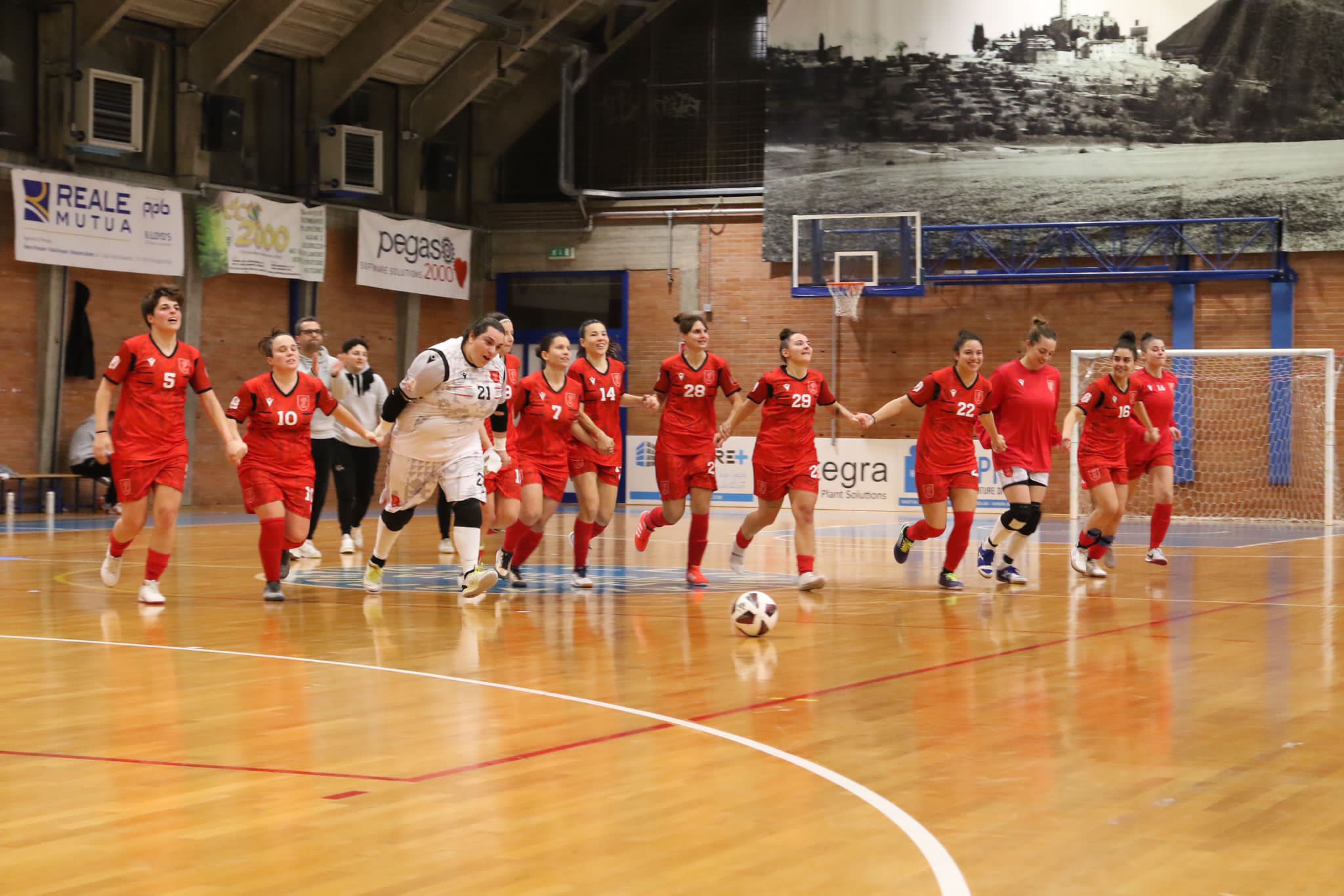 C73B08CC-F9E3-4F33-B749-568494B81080