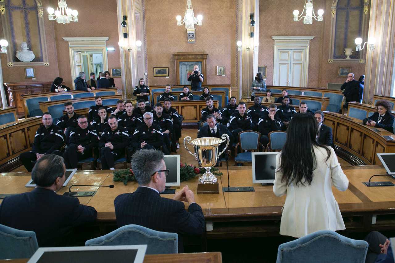 E8234A96-0577-4B3C-90C7-11F149EA98AB