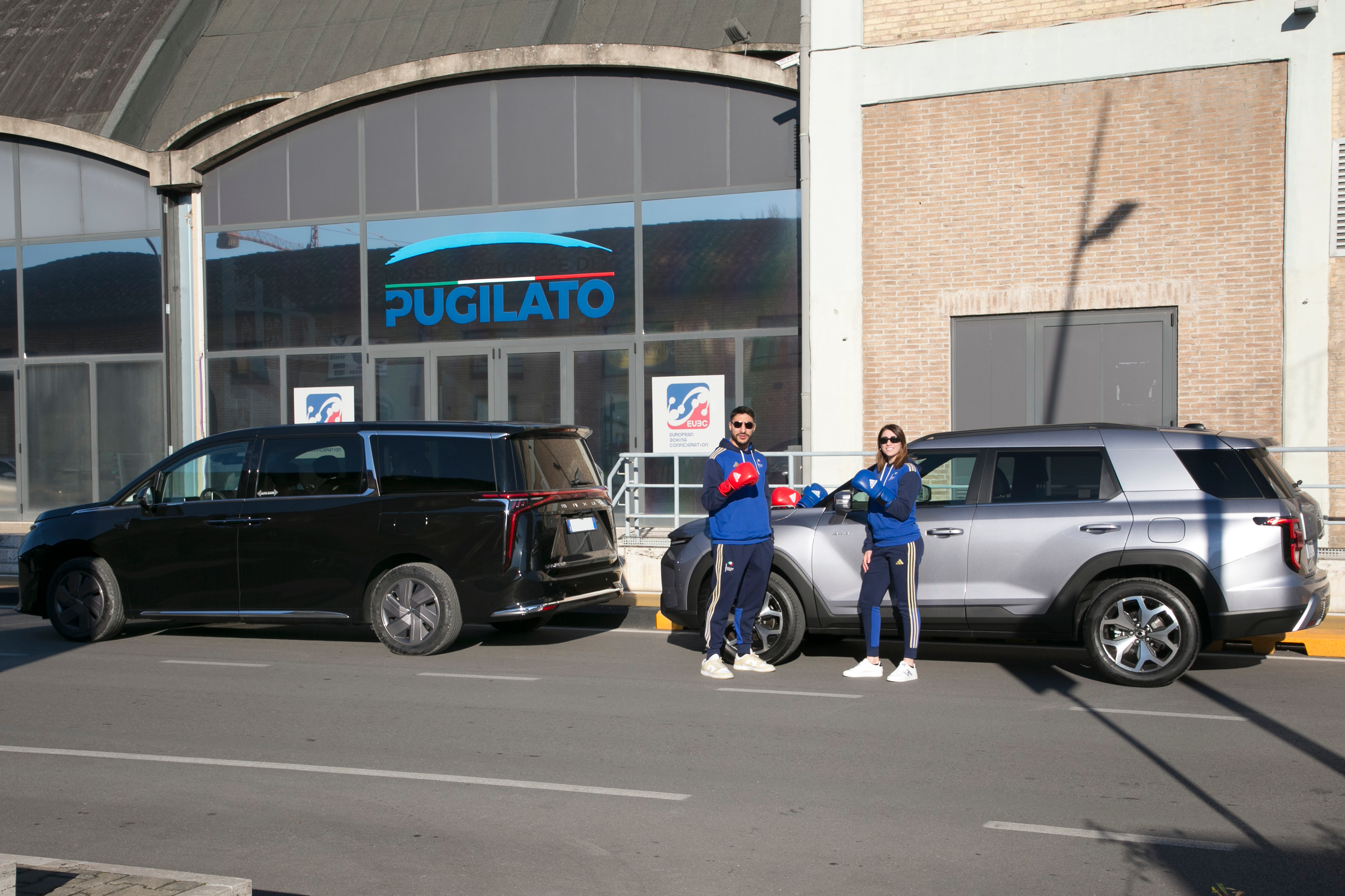 Pugili presentazione auto