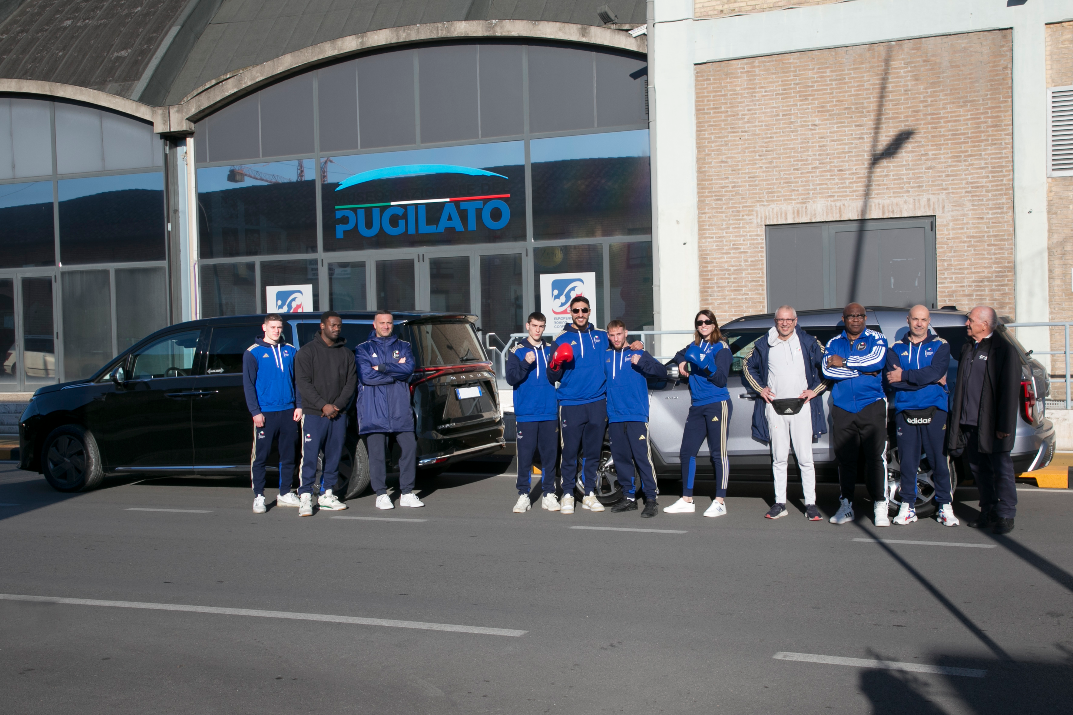 Pugili presentazione auto